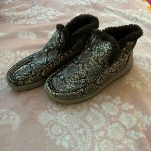 Hey DudeSnakeskin Patterned Fur-Lined Slippers